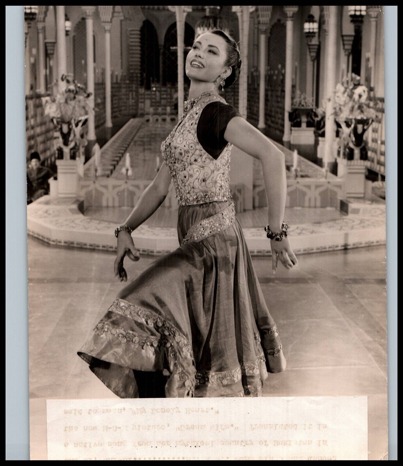 Betta St. John (1950s) Beauty Hollywood Actress Glamorous Pose Photo K 174