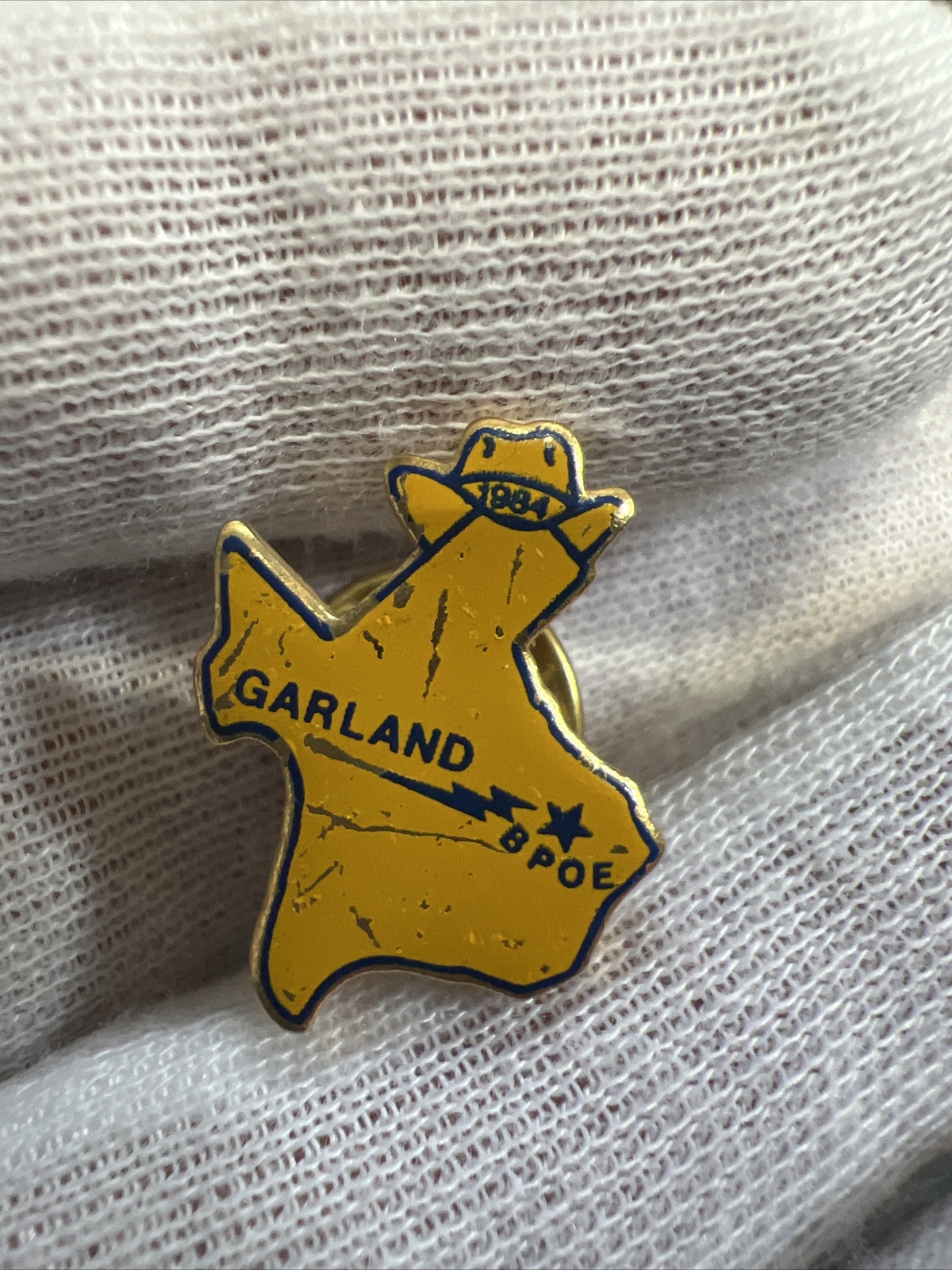 Vintage Bpoe #1984 Garland Pin Back
