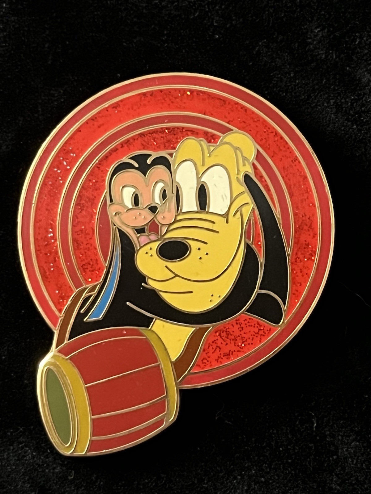 DISNEY STORE 1947 PLUTO RESCUE DOG AND BABY SALTY THE SEAL LE 250 PIN RARE NEW