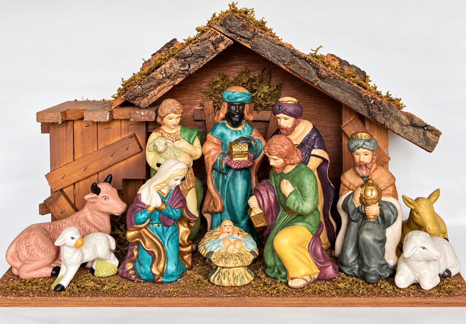 Holiday Lane Macy’s 12 Pc Porcelain Nativity Scene w Creche 2005 Original Box