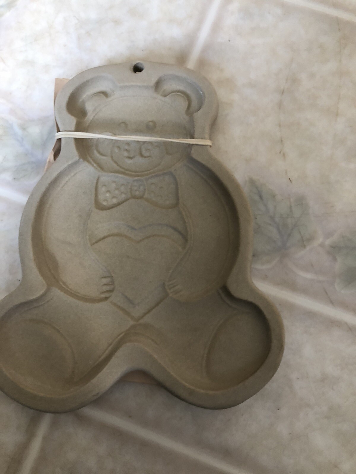 Retired 1991 Pampered Chef Clay Stoneware Teddy Bear Cookie Mold, Recipe Booklet