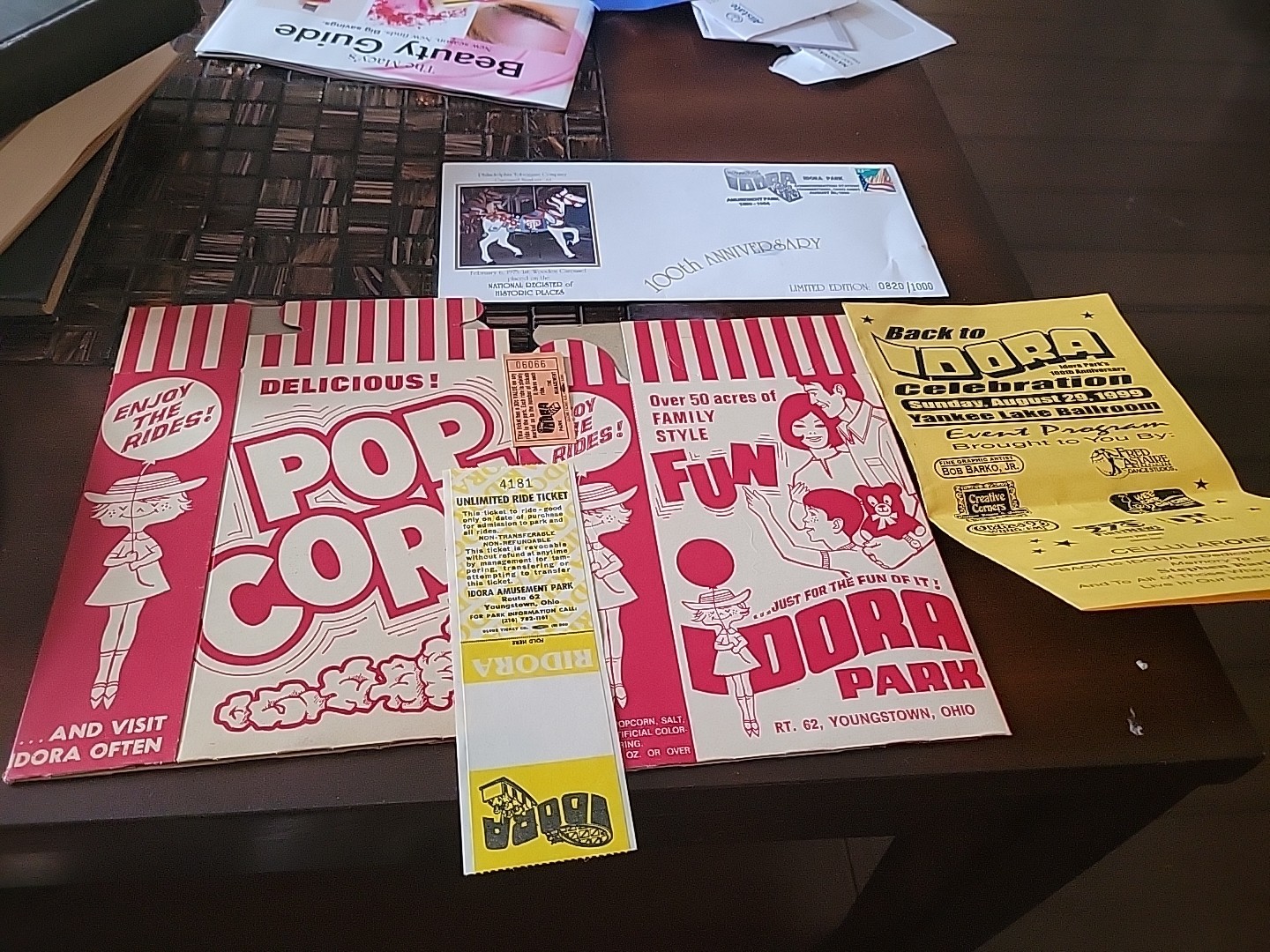 IDORA AMUSEMENT PARK POPCORN BOX YOUNGSTOWN OHIO Lot