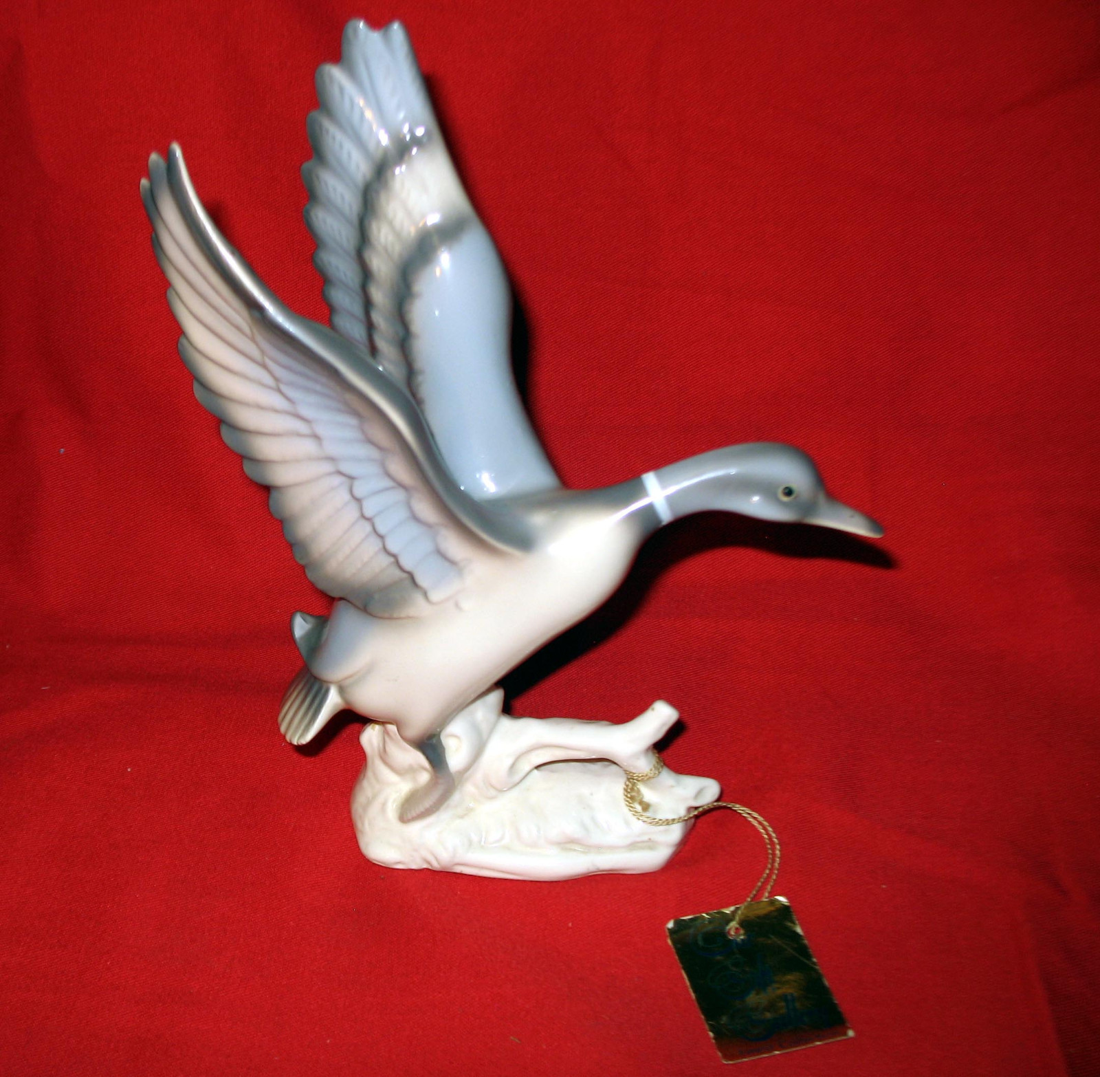 ATTRACTIVE ENESCO DUCK PORCELAIN FIGURINE 