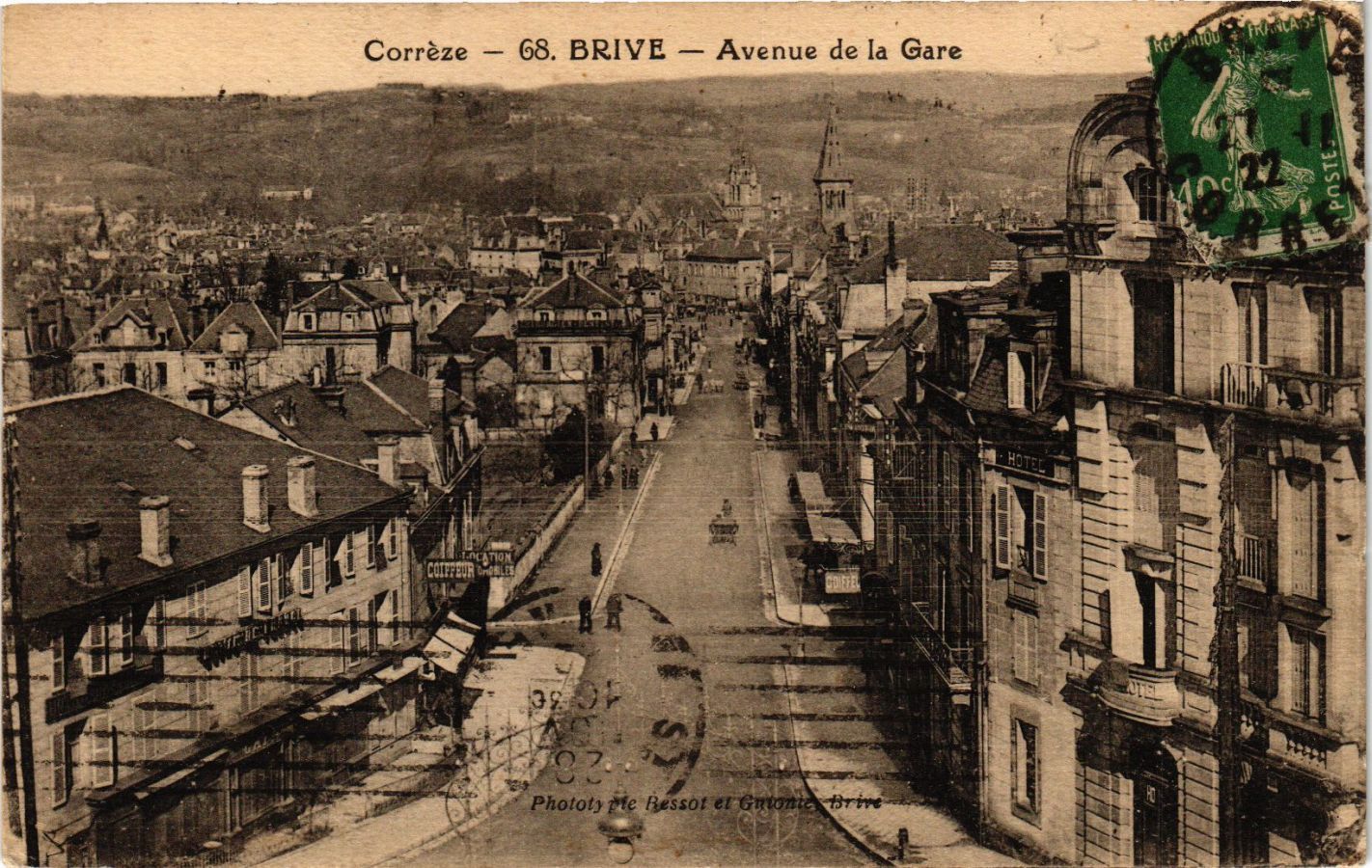 Old postcard BRIVE - Avenue de la Gare (692430)