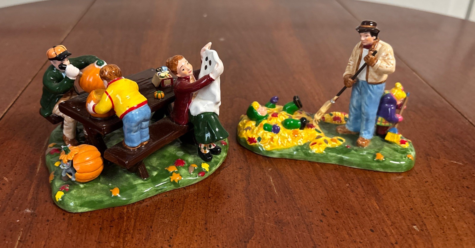 Dept 56 “Preparing For Halloween” Snow Village Set  #54982