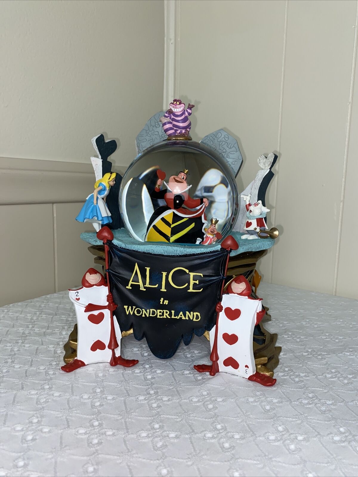 Alice In Wonderland disney snowglobe collectible