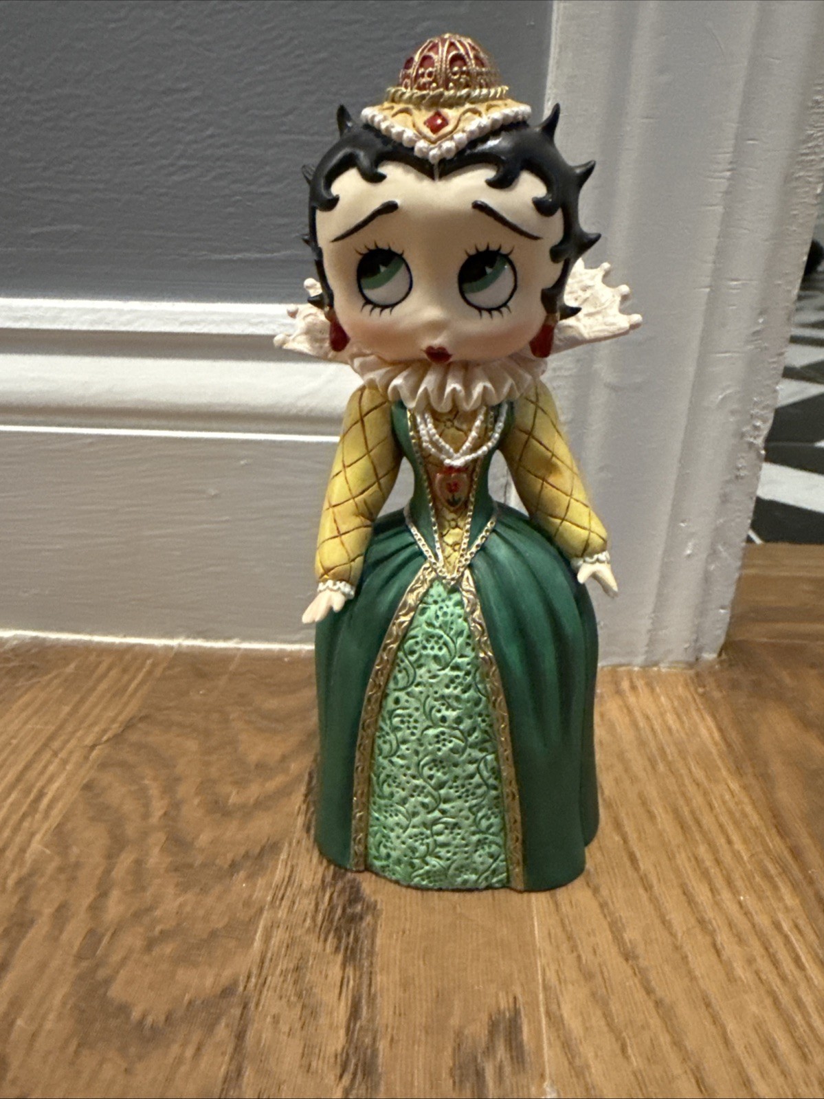 Danbury Mint Elizabethan Betty Boop Fashions Through The Ages Figurine No Box