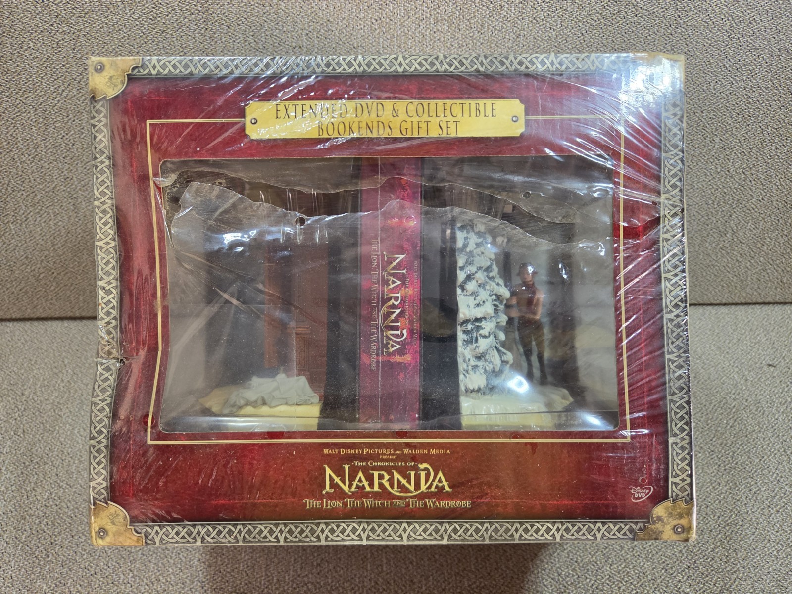 The Chronicles of Narnia Stepping Through The Wardrobe Limited Edition Bookends