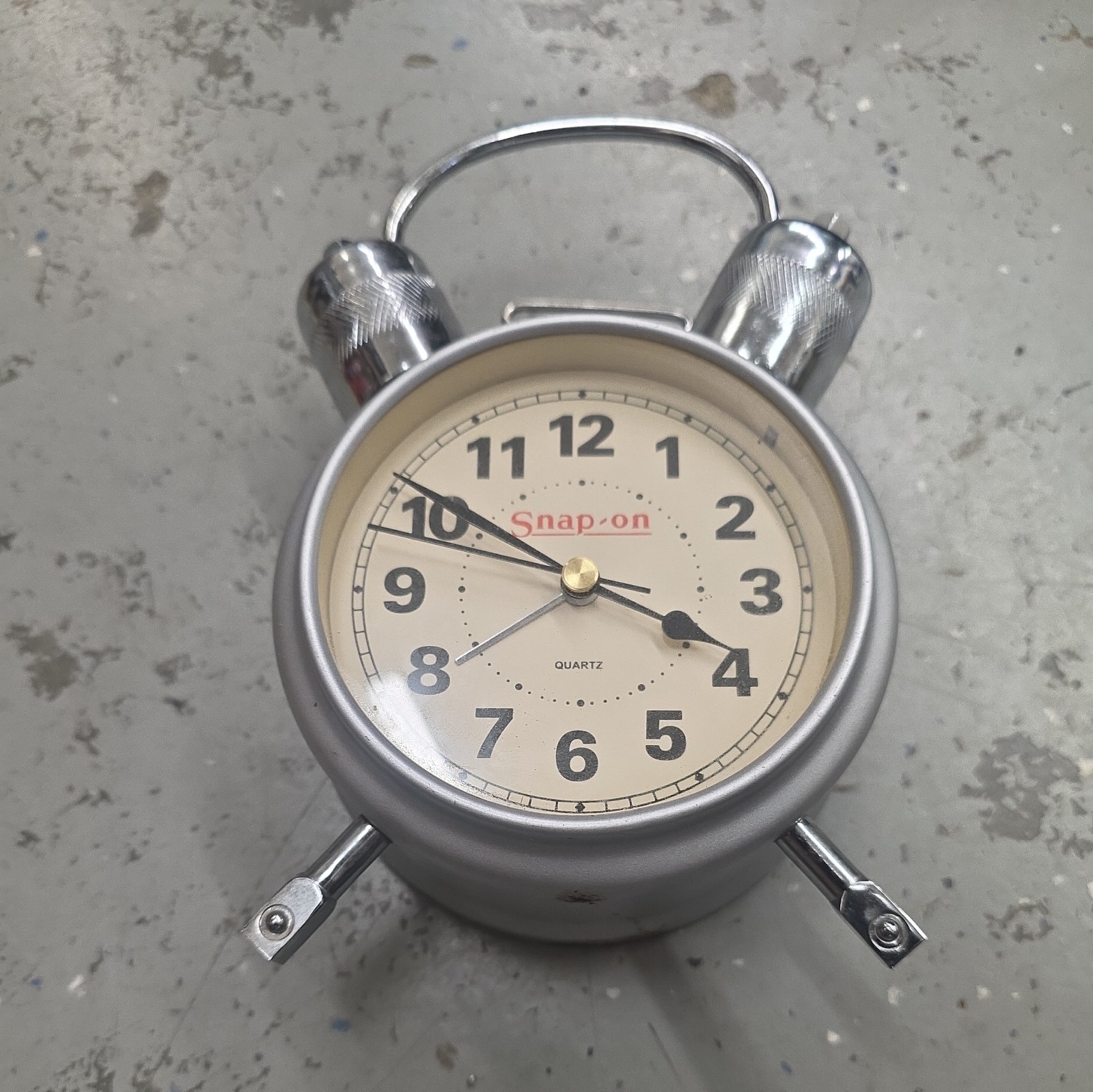 Snap-on Vintage Socket Alarm Clock 