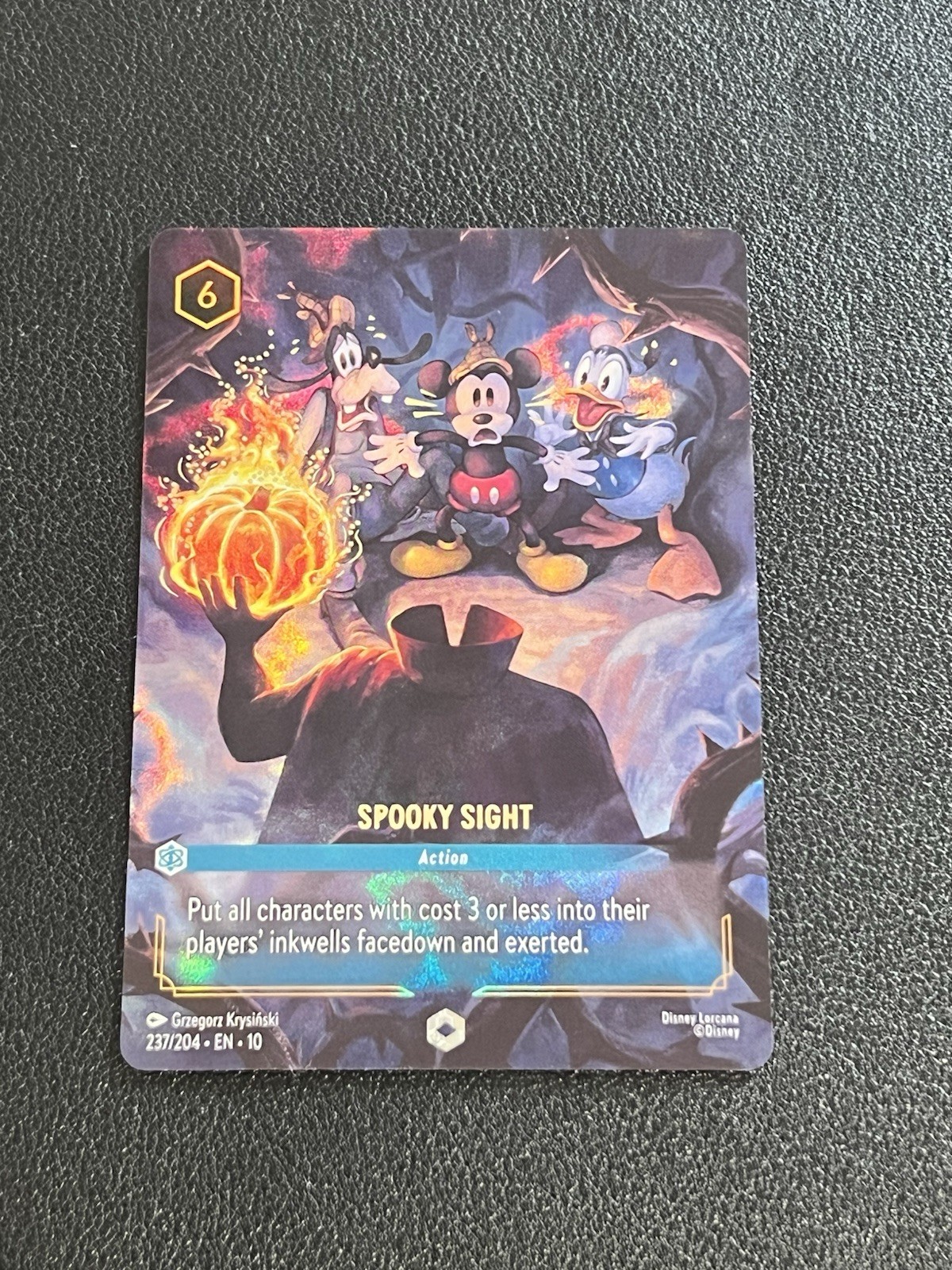 Spooky Sight (Enchanted) 237/204 Whispers In The Well Holo Disney Lorcana