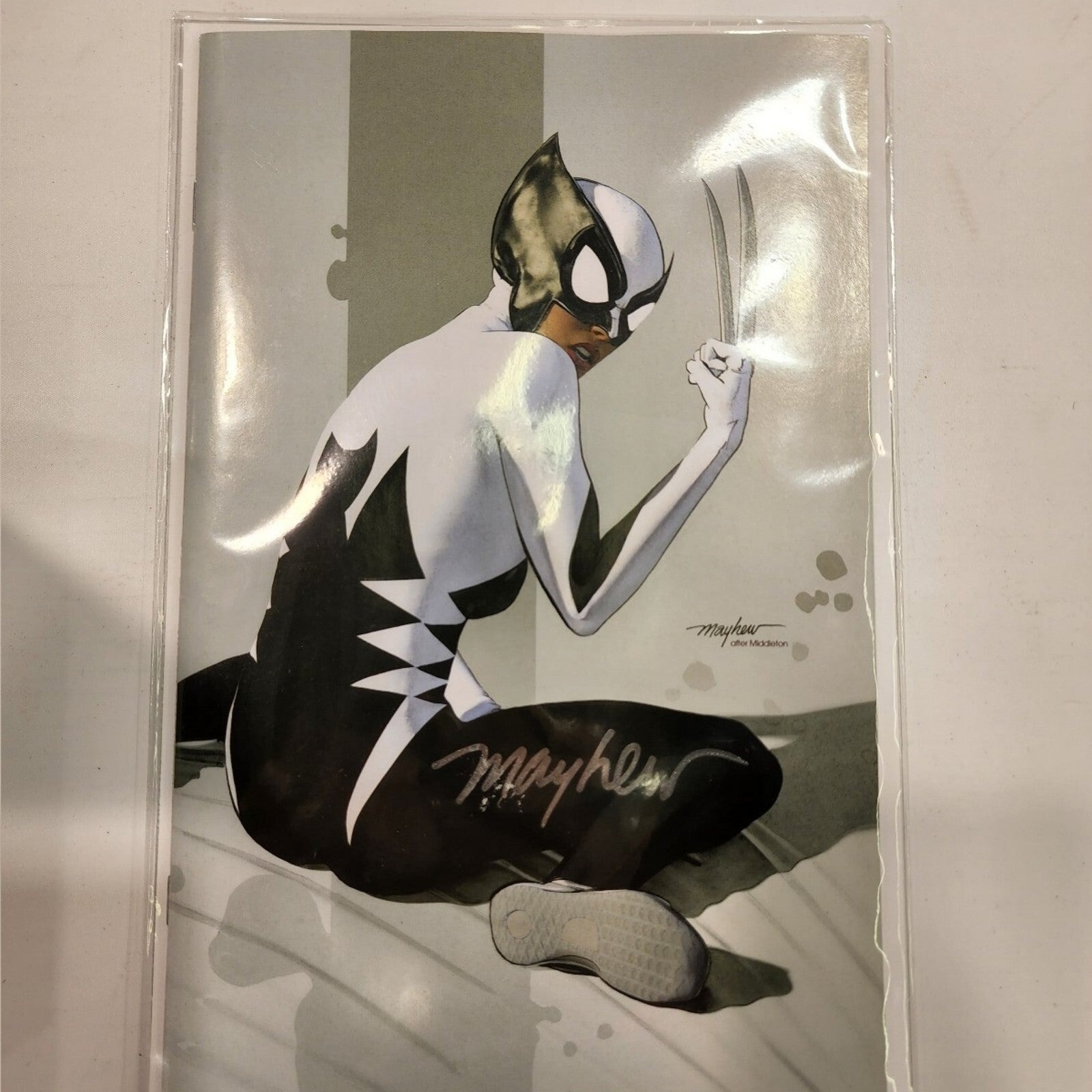 Signed Spider-Gwen: Gwenverse Mike Mayhew Convention Exclusive Comicbook Comic