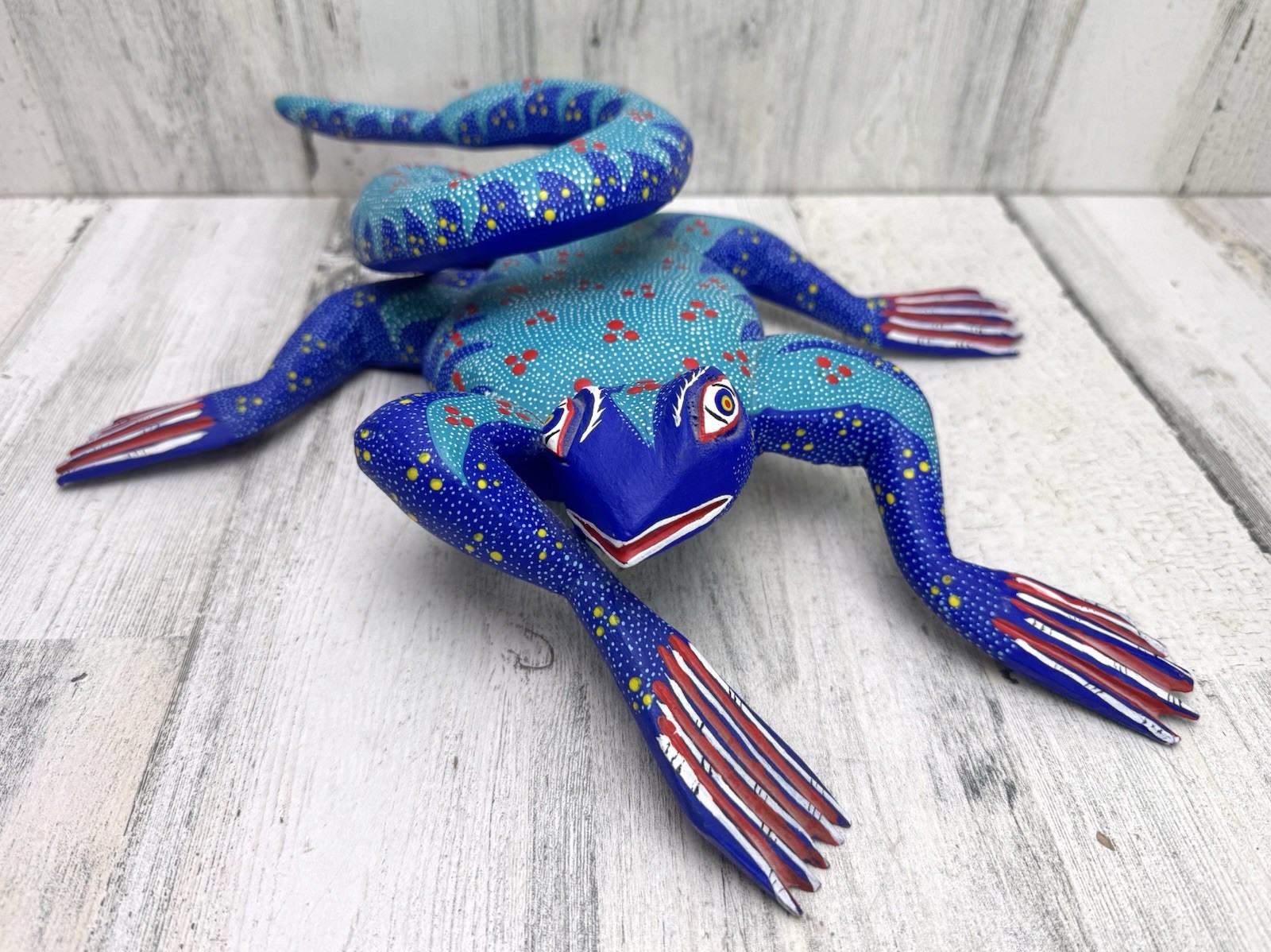 Vtg 14 “ Mexican Pablo Sosa Hernandez Oaxacan Style Folk Art Wood Lizard Carving
