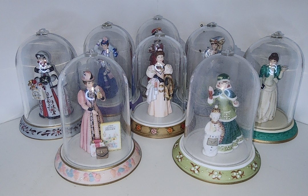 Unique Avon Mini Figurines Mrs.P.F.E. Albee Miniature Presidents Club Tribute(8) Unique Avon Mini Figurines Mrs.P.F.E. Albee Miniature Presidents Club Tribute(8)