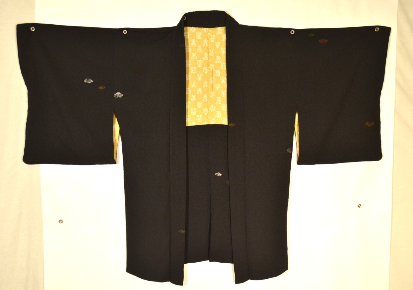 Vintage Women\'s Japanese Silk Kimono HAORI Jacket Subtle Pattern w Samurai Crest