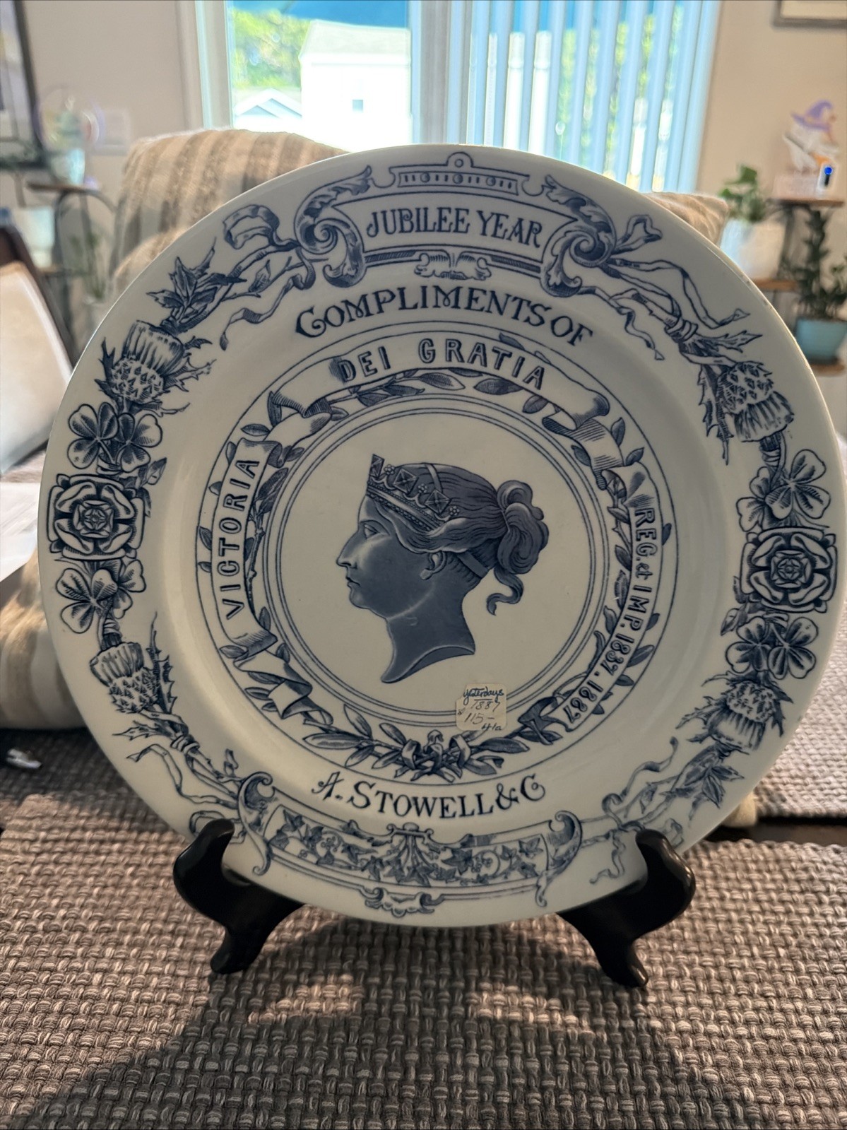 Queen Victoria 1887 Jubilee Year Plate A. Stowell & Co. Royal Worcester W/stand