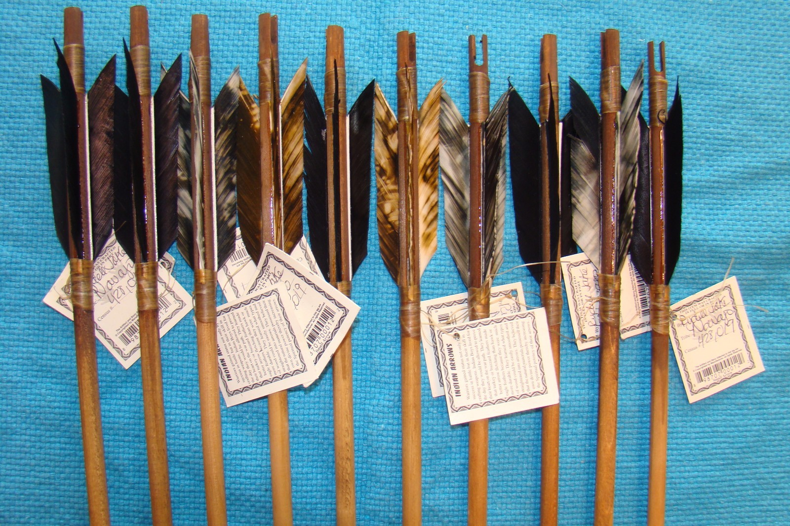 9 NINE Handmade Navajo Arrows Stone chipped Arrowheads GREAT ARROW/LIGHT ITEM