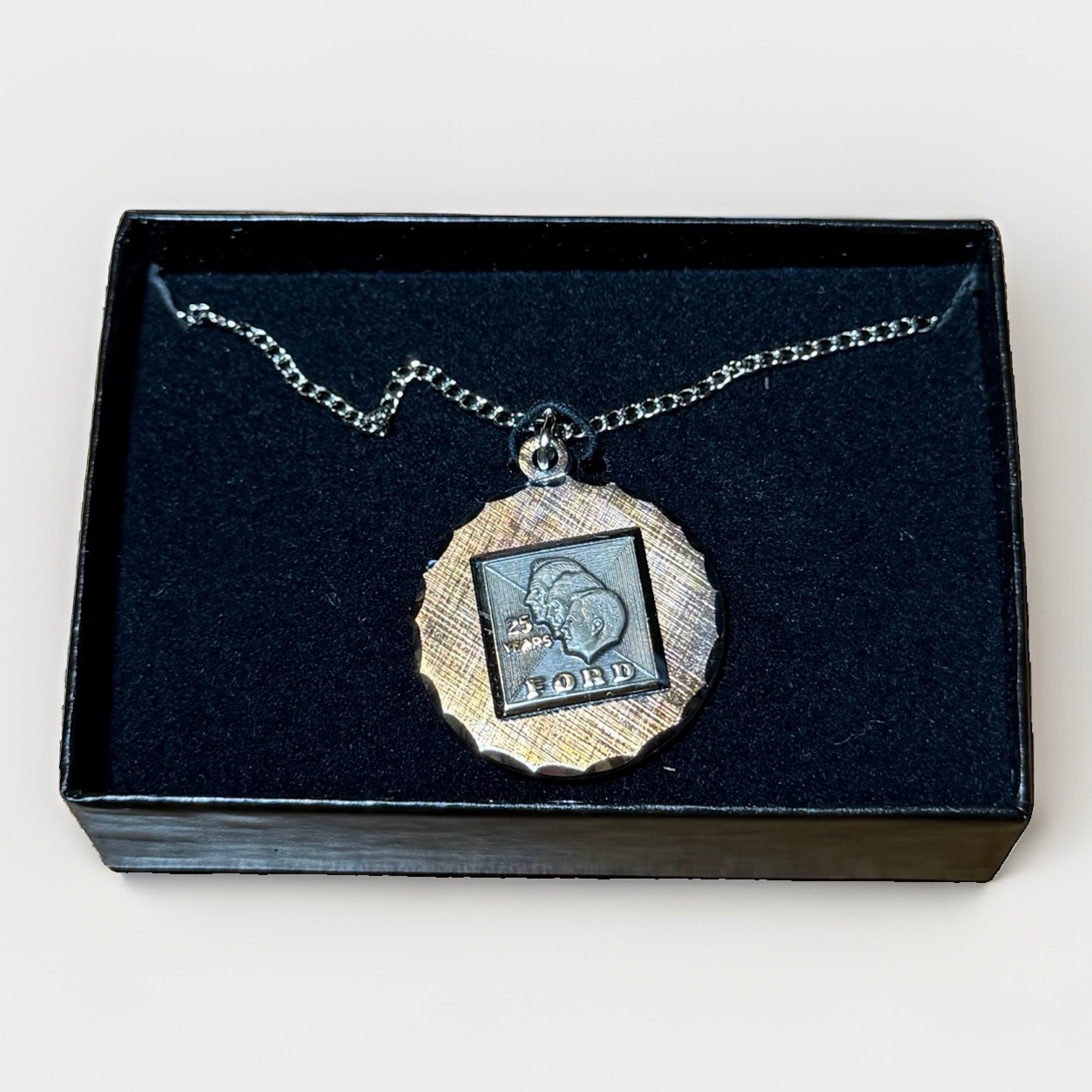 Vintage Gold Filled Ford 25 Year Employee Appreciation Pendant Necklace Silver Vintage Gold Filled Ford 25 Year Employee Appreciation Pendant Necklace Silver