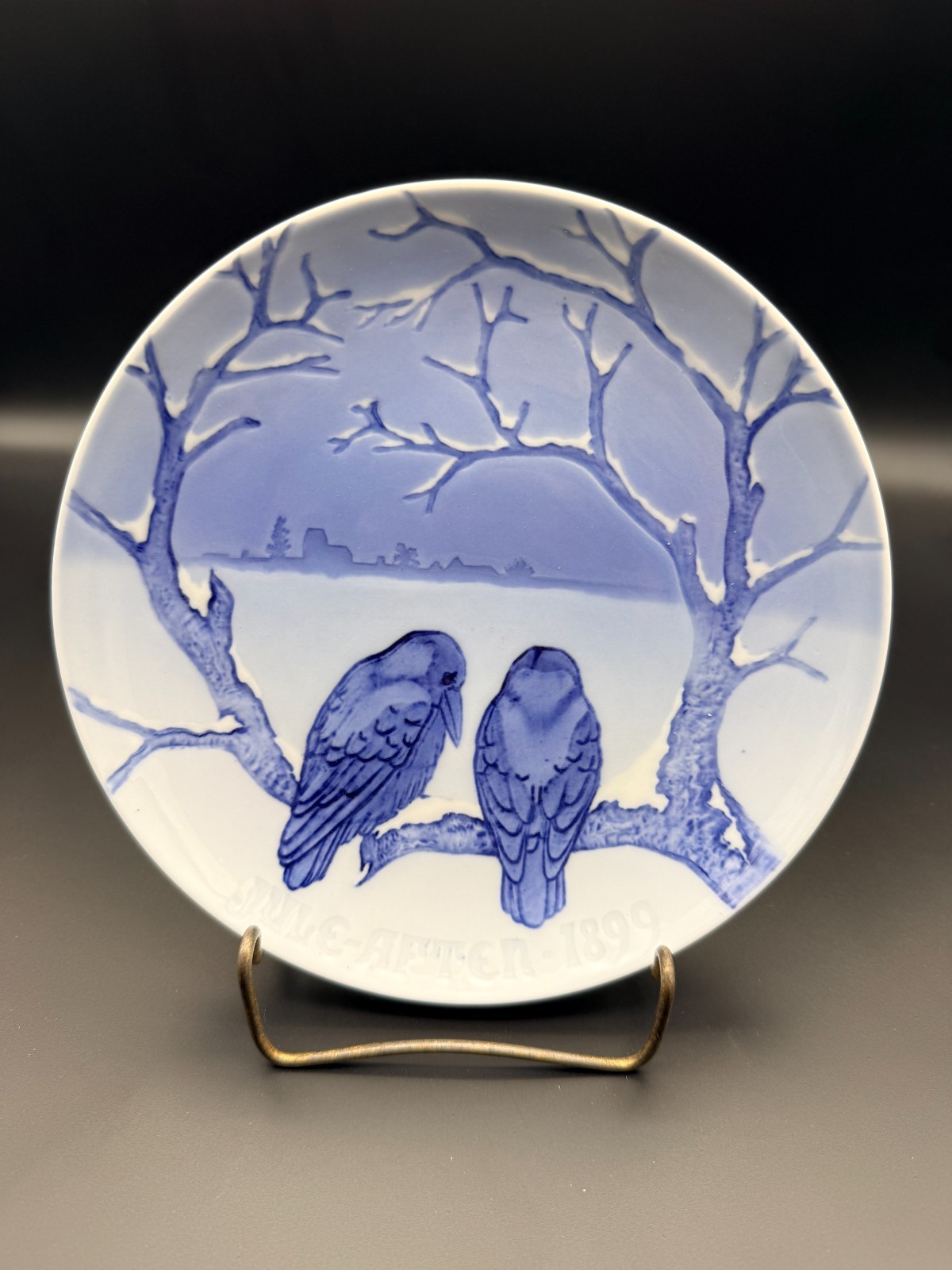 Bing & Grøndahl Christmas plate from 1899, “The Crows Enjoying Christmas\ Bing & Grøndahl Christmas plate from 1899, “The Crows Enjoying Christmas\
