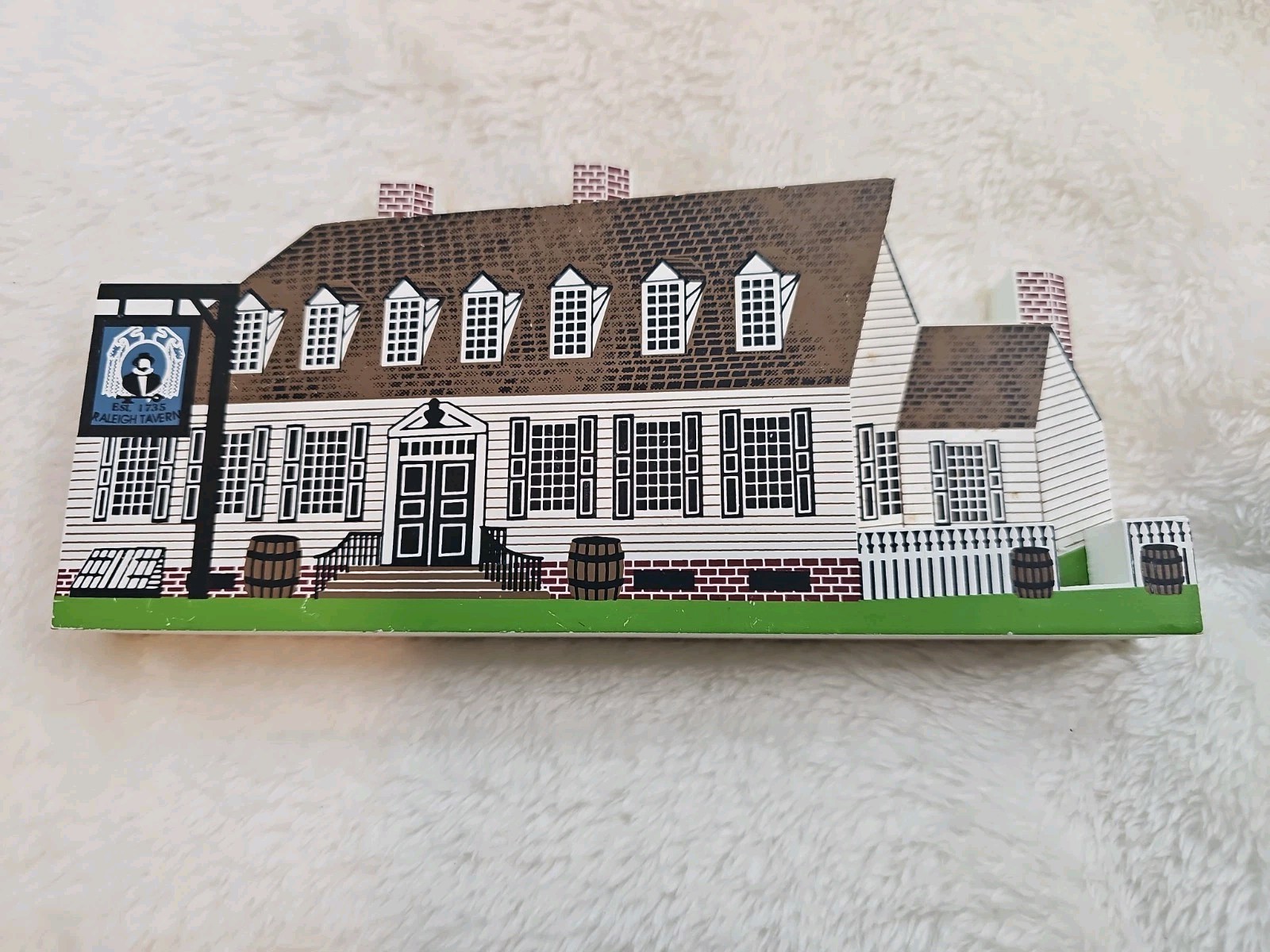 Vtg Shelia\'s Collectible Houses, Raleigh Tavern Williamsburg Virginia 1995 Vtg Shelia\'s Collectible Houses, Raleigh Tavern Williamsburg Virginia 1995