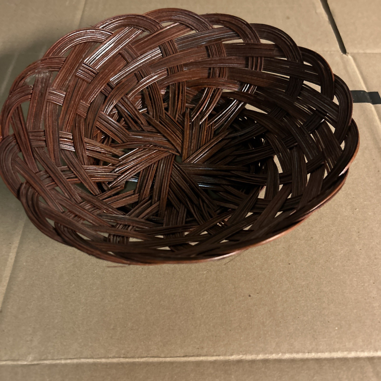 Round Woven Brown Wicker Basket H8