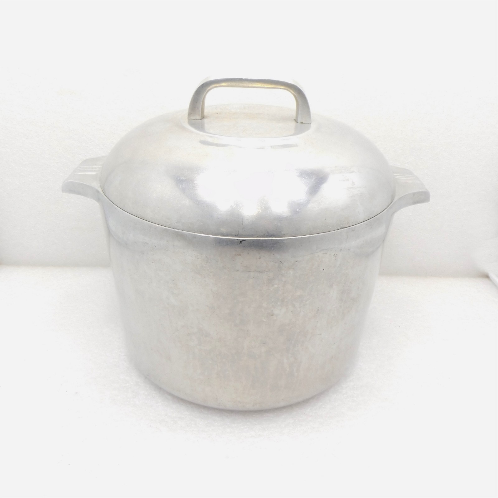 Vintage Wagner Ware 4738-m stock pot with lid 8 quart