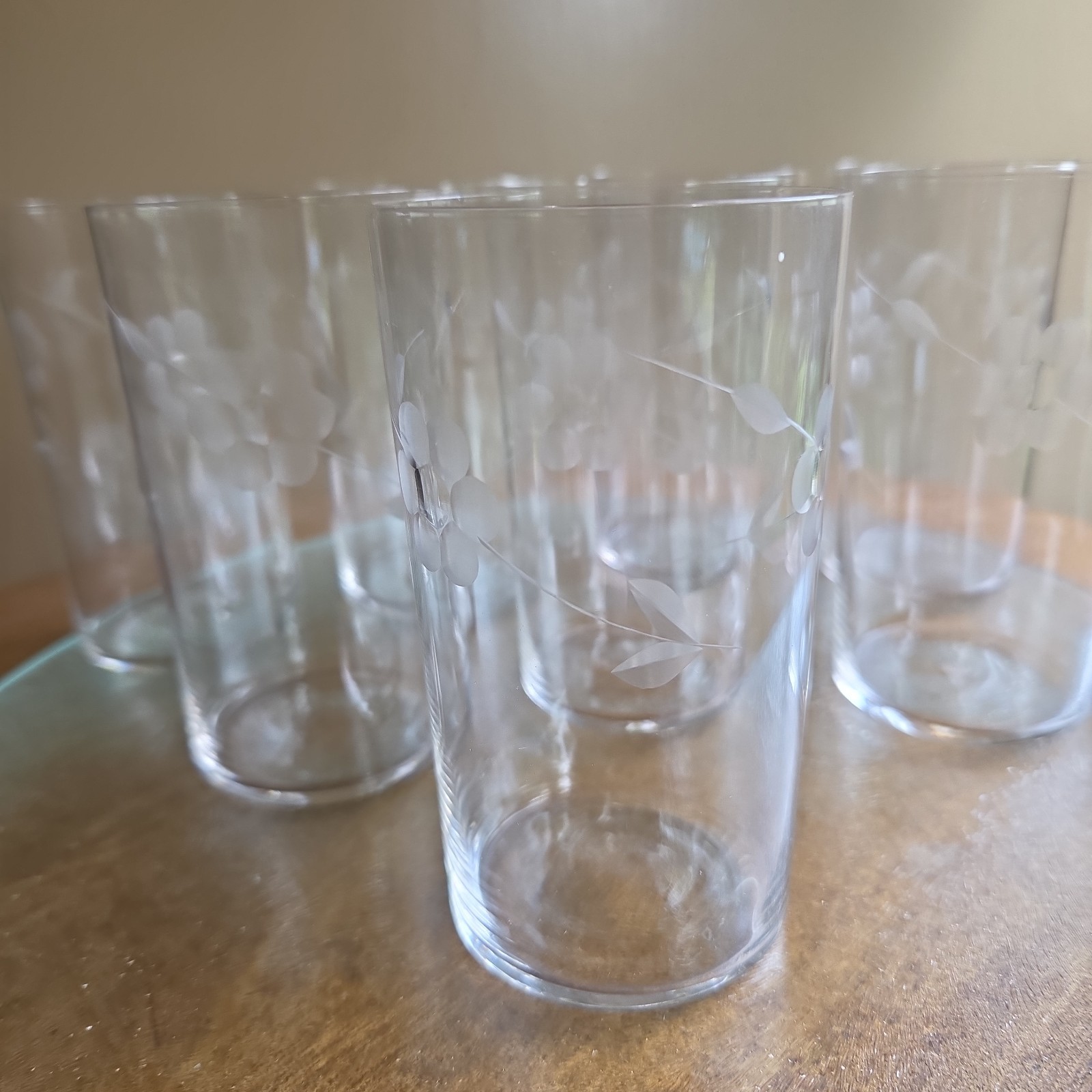 Set 8 VTG Very Thin Etched Daisy Floral Design 8oz 4.25