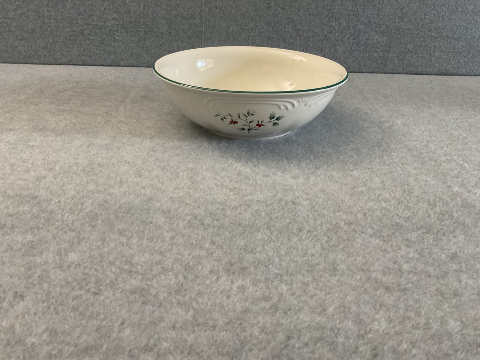 Pfaltzgraff Christmas Holiday Serving Bowl Cream, Red, Green Made in USA