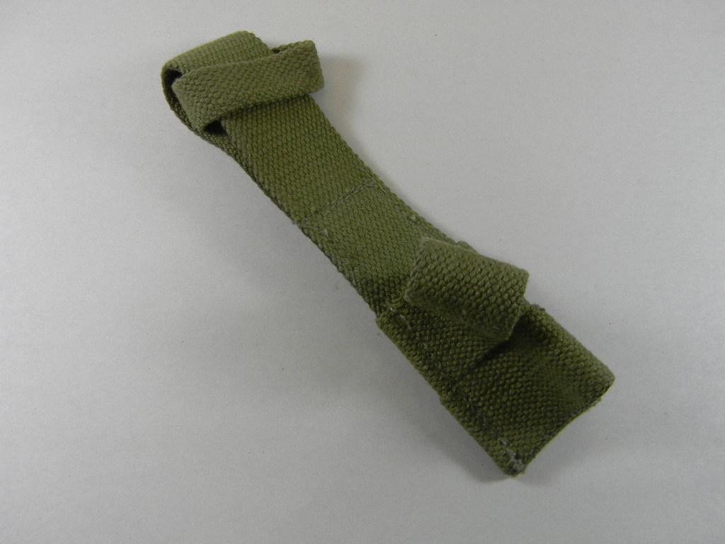 BRITISH ENFIELD RIFLE BAYONET CANVAS FROG. NEW OLD STOCK.
