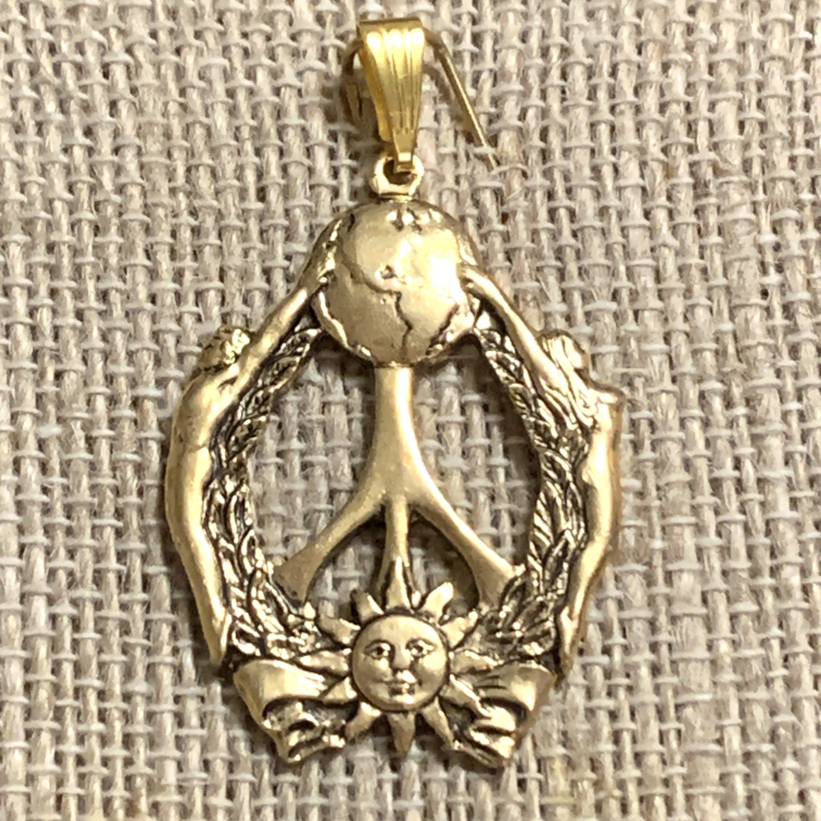 SALE *RARE*VTG. VIETNAM ERA GOLD PLATED BRASS PEACE PENDANT-SIGNED-IRA GREEN