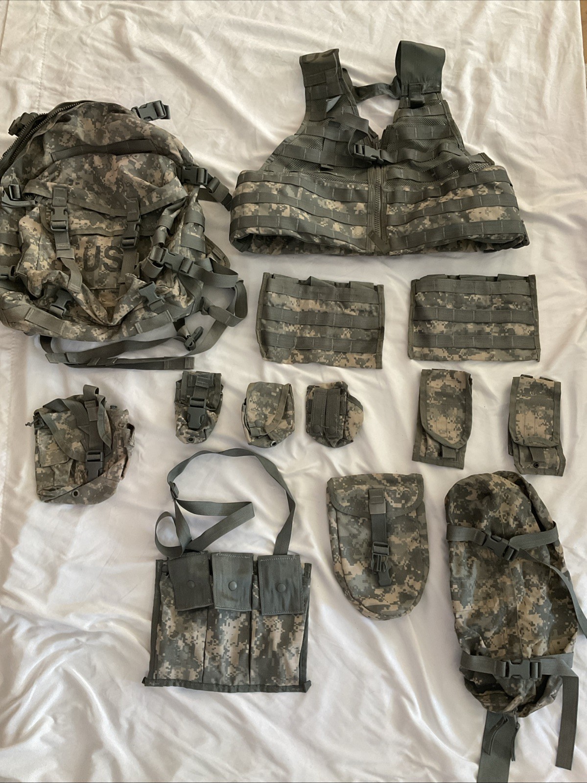 Genuine USGI 3 day Assault Pack w/ stiffener, MOLLE, Backpack, Rifleman, ACU
