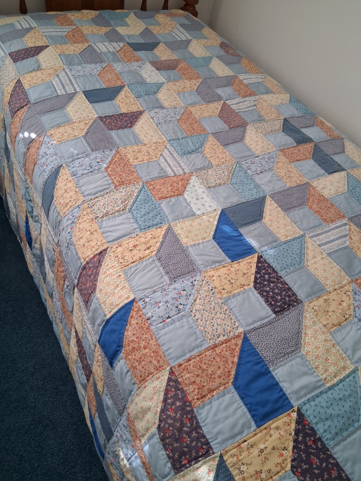 Vintage Handmade/Hand Quilted Twin bed size 67\