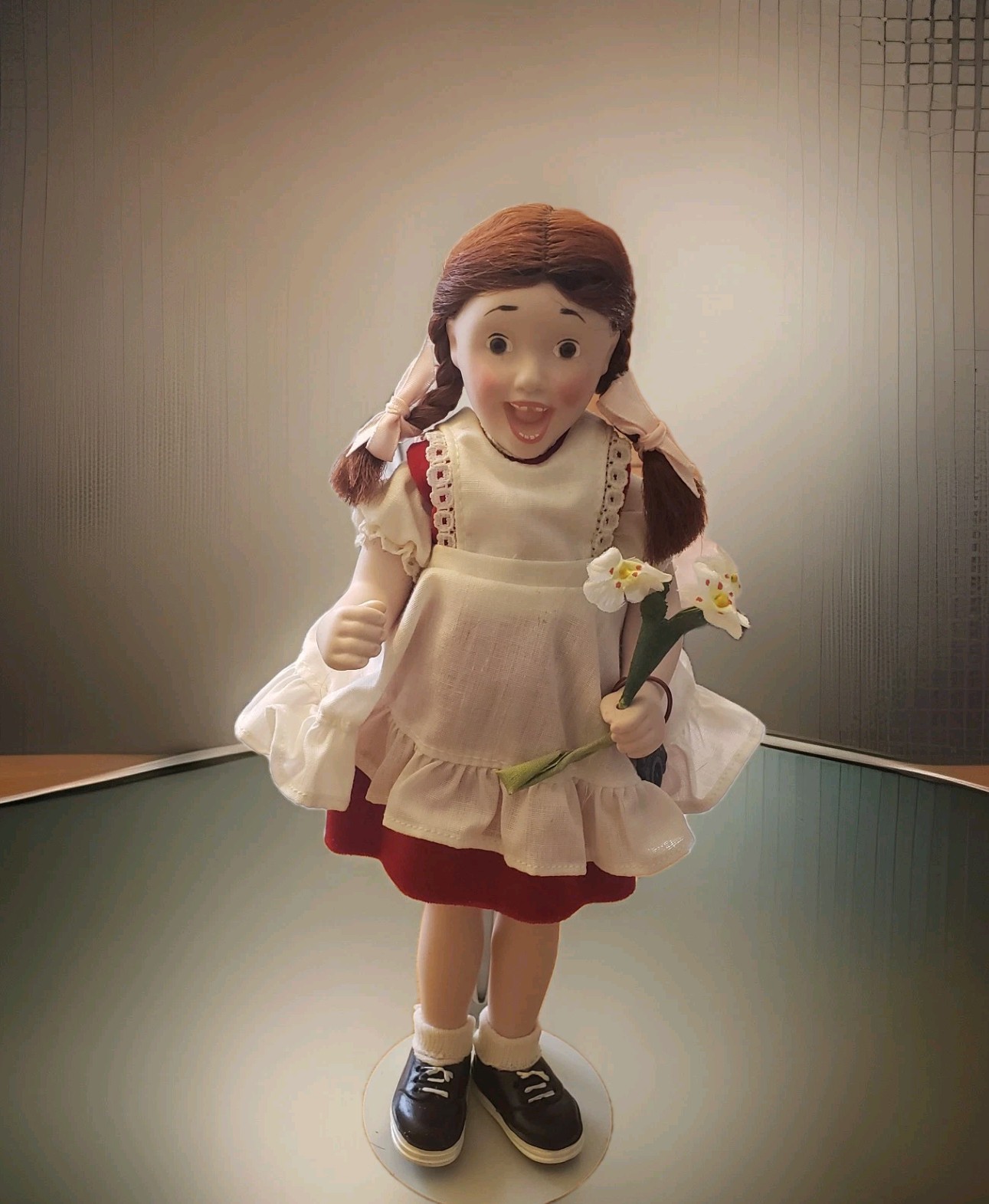Vintage Norman Rockwell Character Doll Suzy 10\