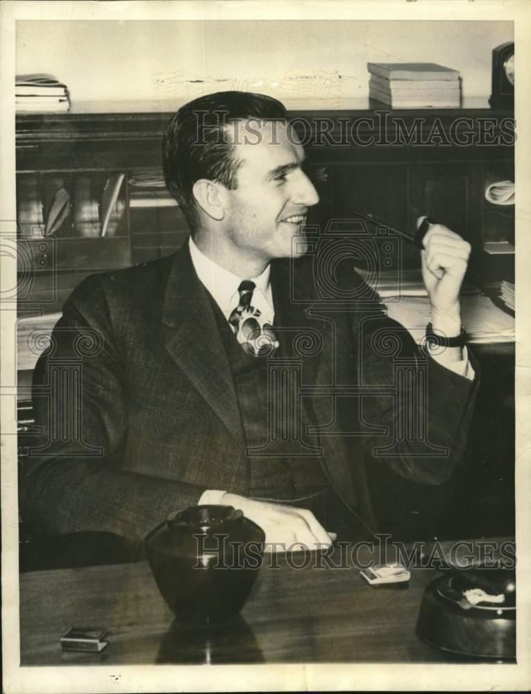 1946 Press Photo John Rockefeller III shown at his desk - lrx49657
