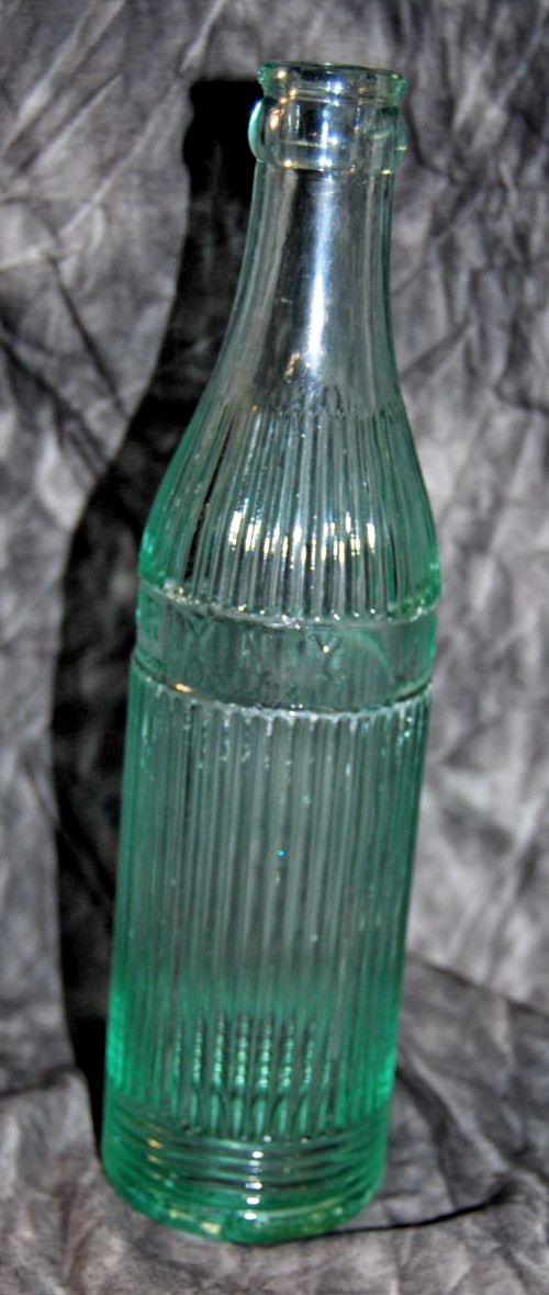 Antique Very Rare Wallace Bryce Quality Beverages Company Troy, NY Ribbed Bottle