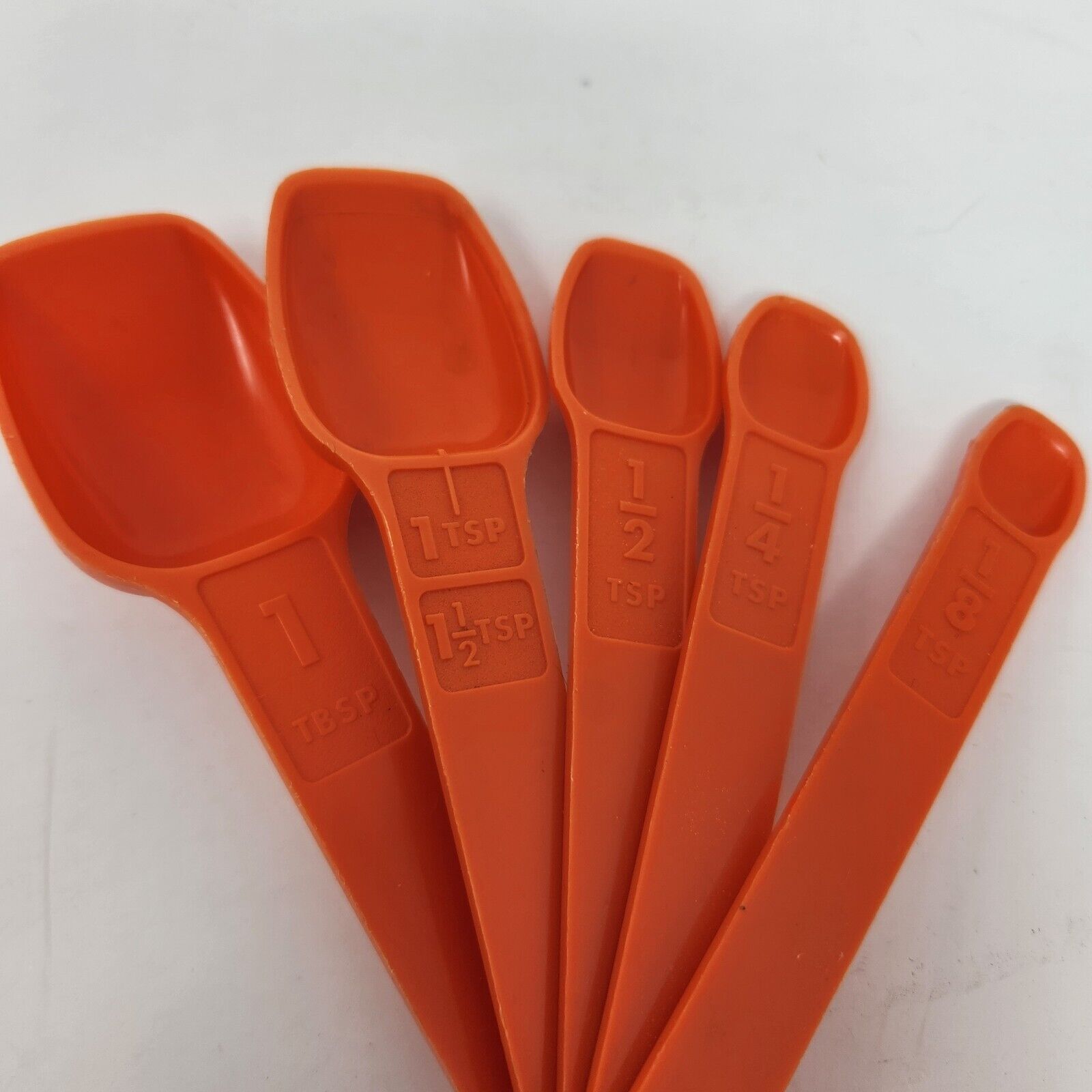 Vintage Tupperware Retro Orange Set 5 Nesting Hanging Measuring Spoons & D Ring