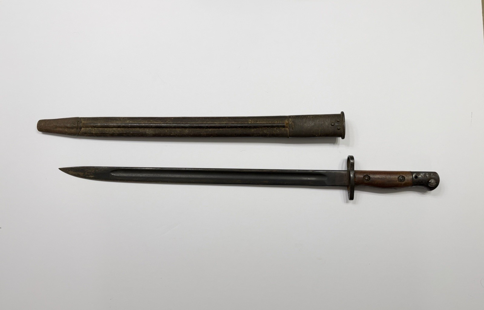WWII Australian SLAZ MA 1907 Rifle Bayonet w/ Mangrovite '42 Scabbard Original