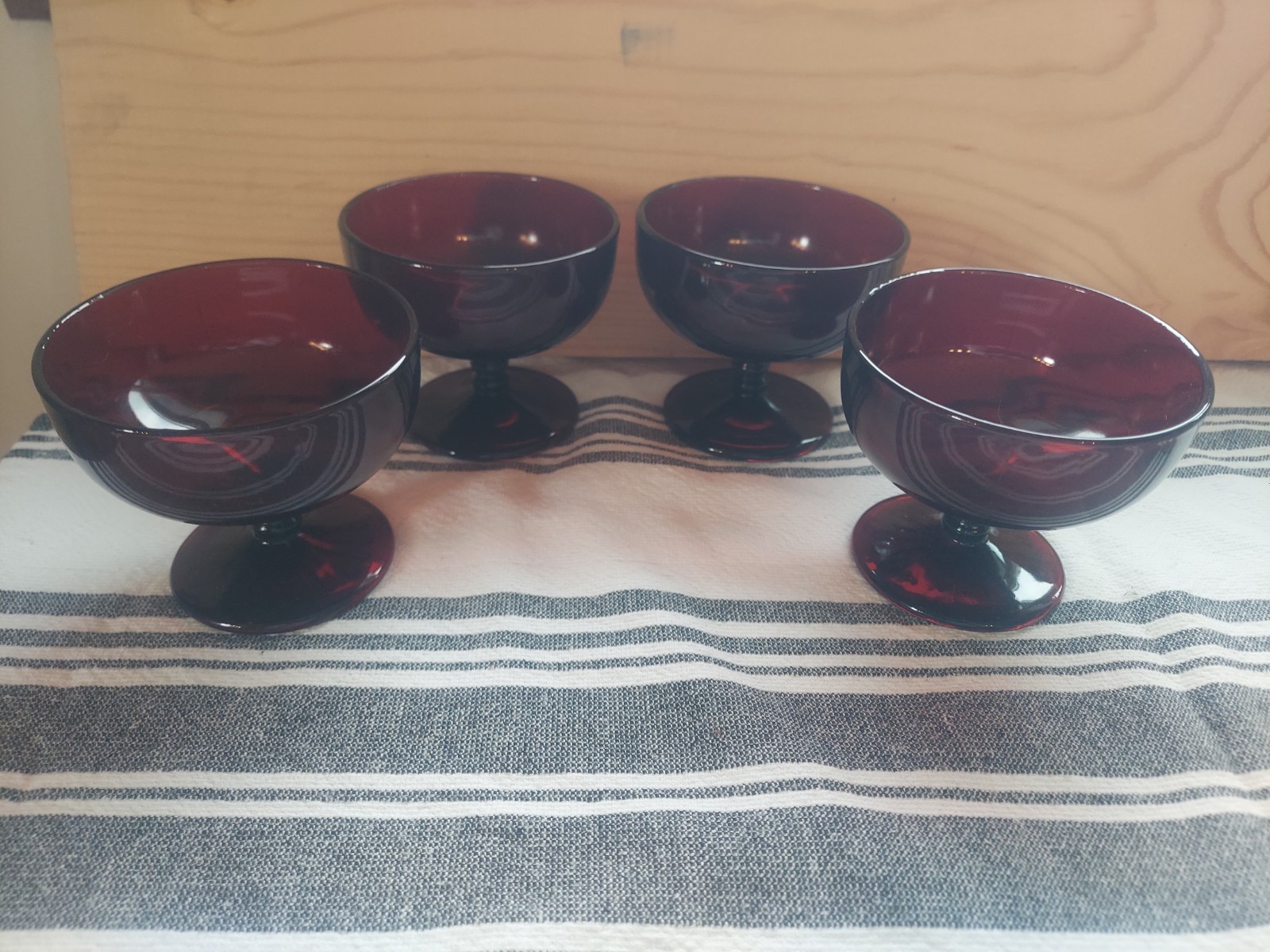 Vtg Anchor Hocking Royal Ruby Red Footed Sherbet Cup Bowl 4 Pc Depression Glass Vtg Anchor Hocking Royal Ruby Red Footed Sherbet Cup Bowl 4 Pc Depression Glass