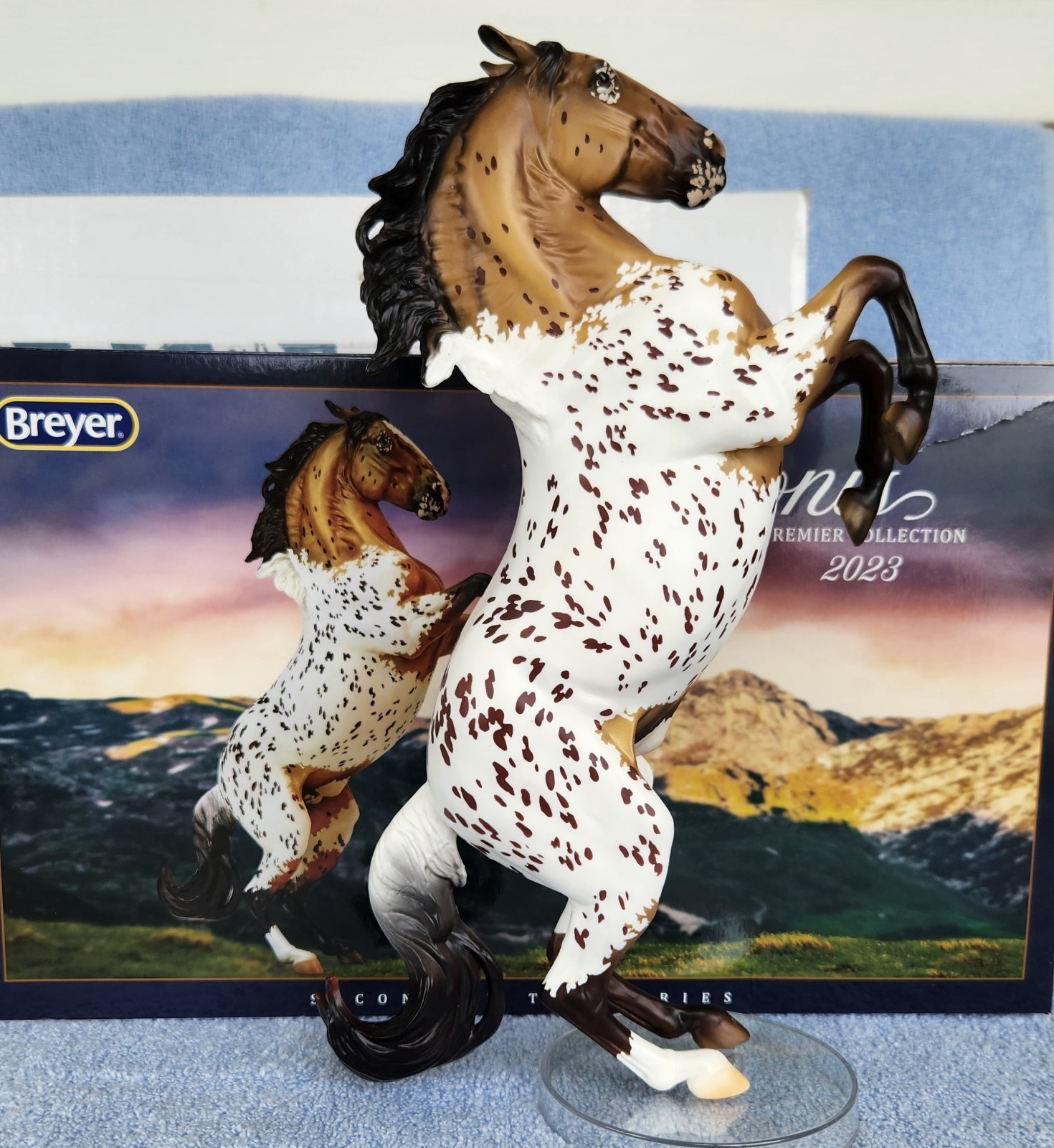 Breyer 2023 Premier Collection Lipizzaner Stallion Breyer 2023 Premier Collection Lipizzaner Stallion