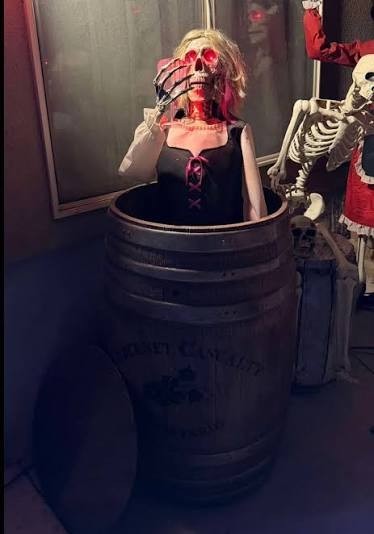 4.5 FT ANIMATED CABERNET WINE BARREL CASUALTY POP UP HALLOWEEN PROP
