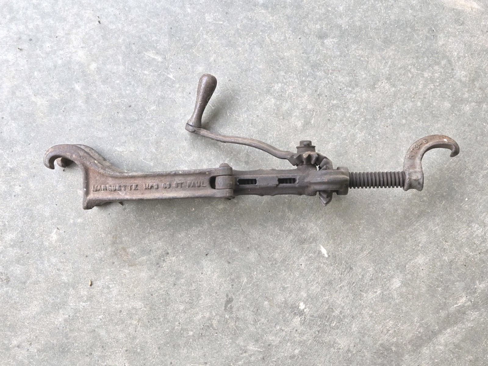 Antique 1920s Marquette Mfg Co. Jack Split Rim Cast Iron Tire Tool. St. Paul MN