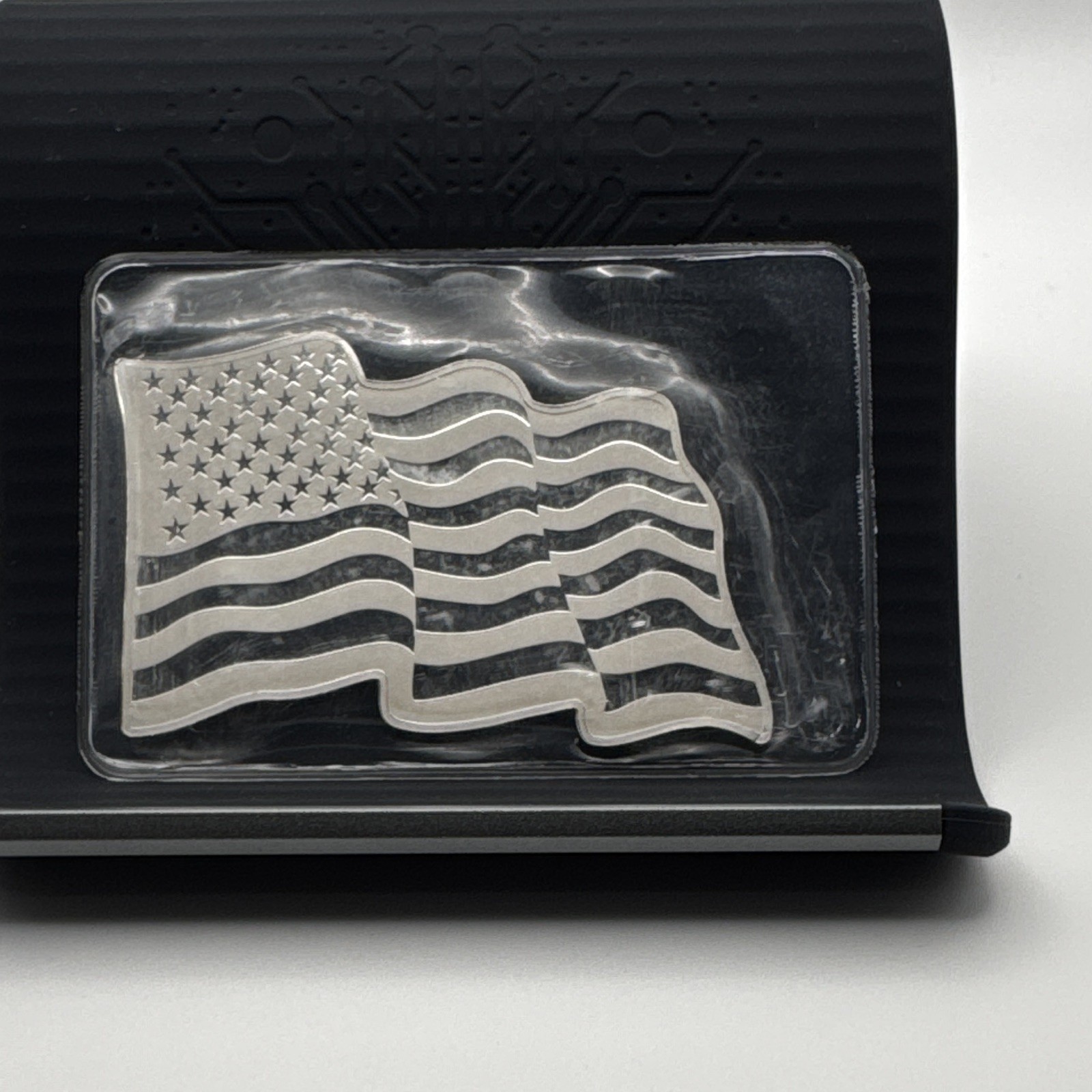 Sunshine Minting .999 Fine Silver 1 Troy oz American Flag Bullion Bar Sunshine Minting .999 Fine Silver 1 Troy oz American Flag Bullion Bar