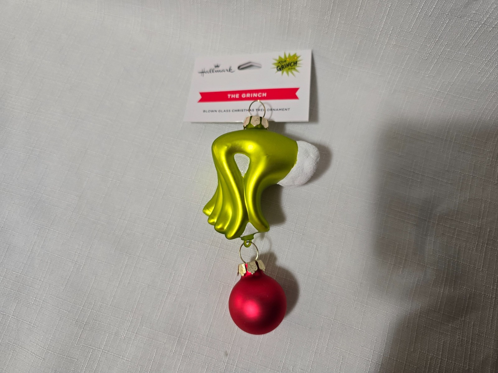 Hallmark The Grinch's Hand Holding Red Ornament - New With Tag Hallmark The Grinch's Hand Holding Red Ornament - New With Tag