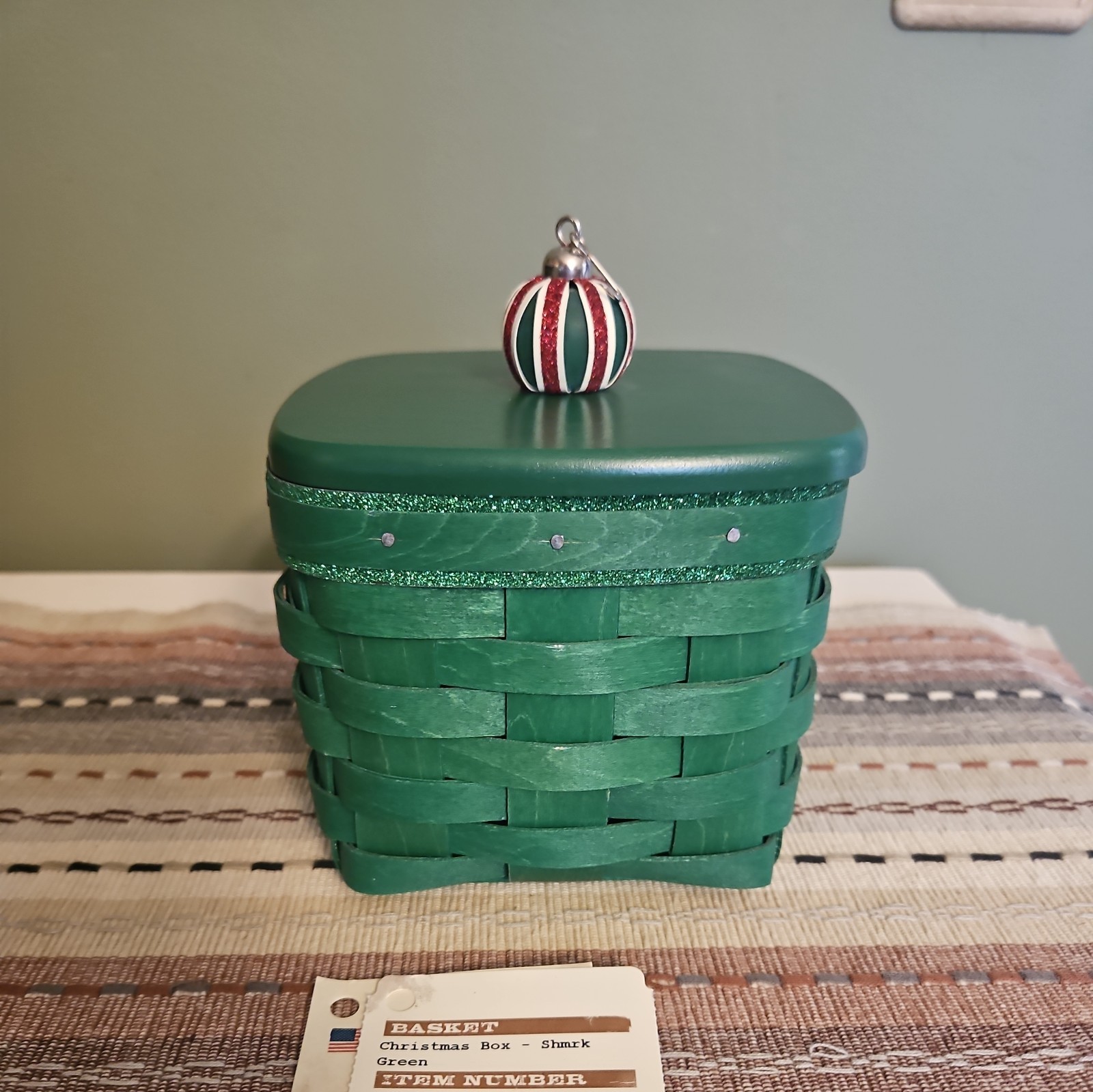Longaberger 2011 Christmas Box Basket in green  with Lid & Ornament Knob