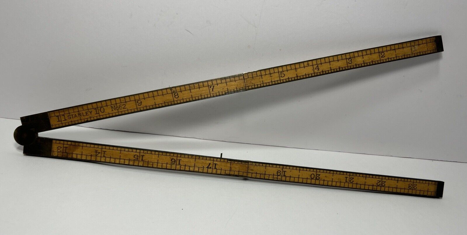 ANTIQUE STANLEY RULE AND LEVEL CO. NO. 62 BRASS & BOXWOOD FOLDING RULER  24\