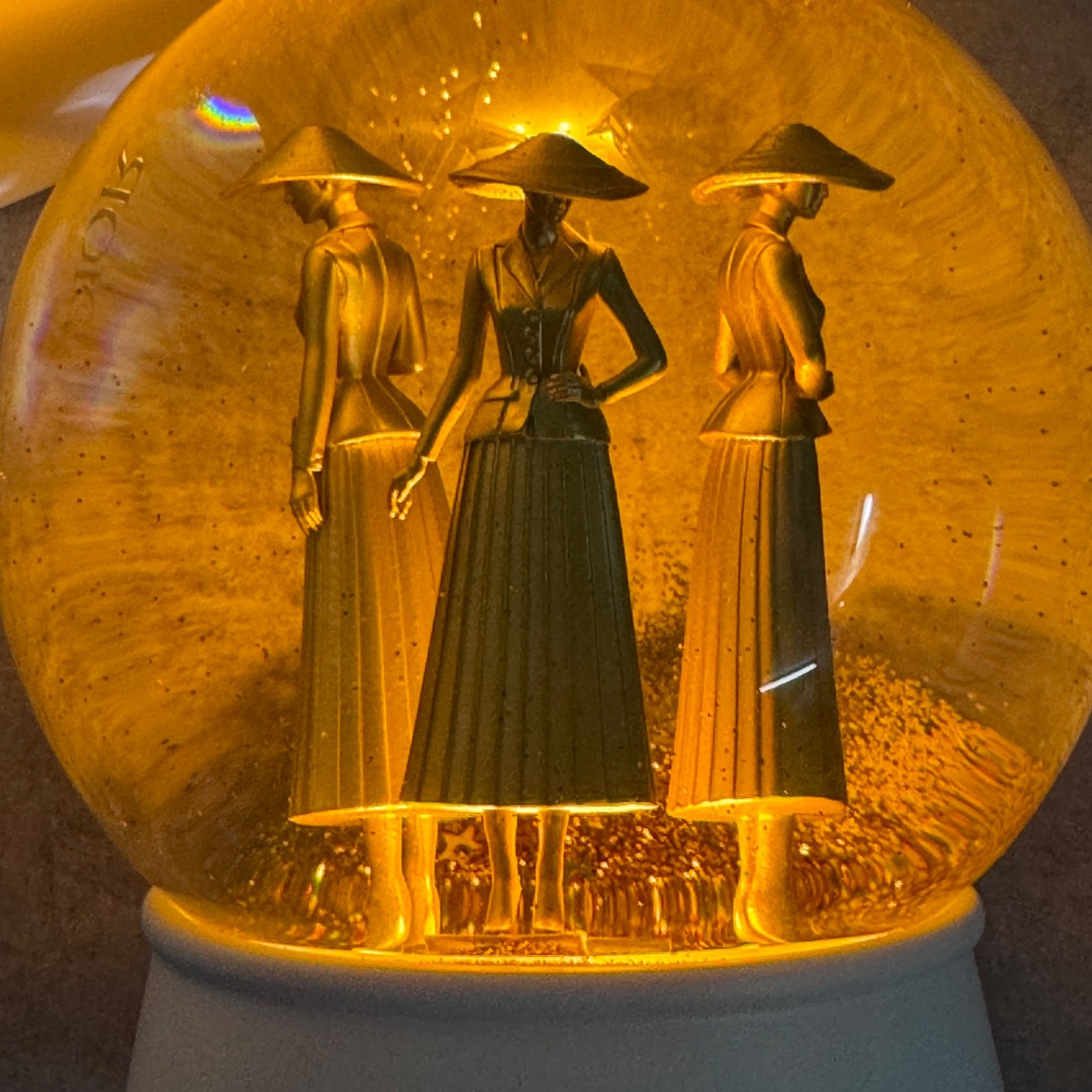 Dior 2025 Christmas LED Light 3 Model Snow Globe Dome With Box Dior 2025 Christmas LED Light 3 Model Snow Globe Dome With Box