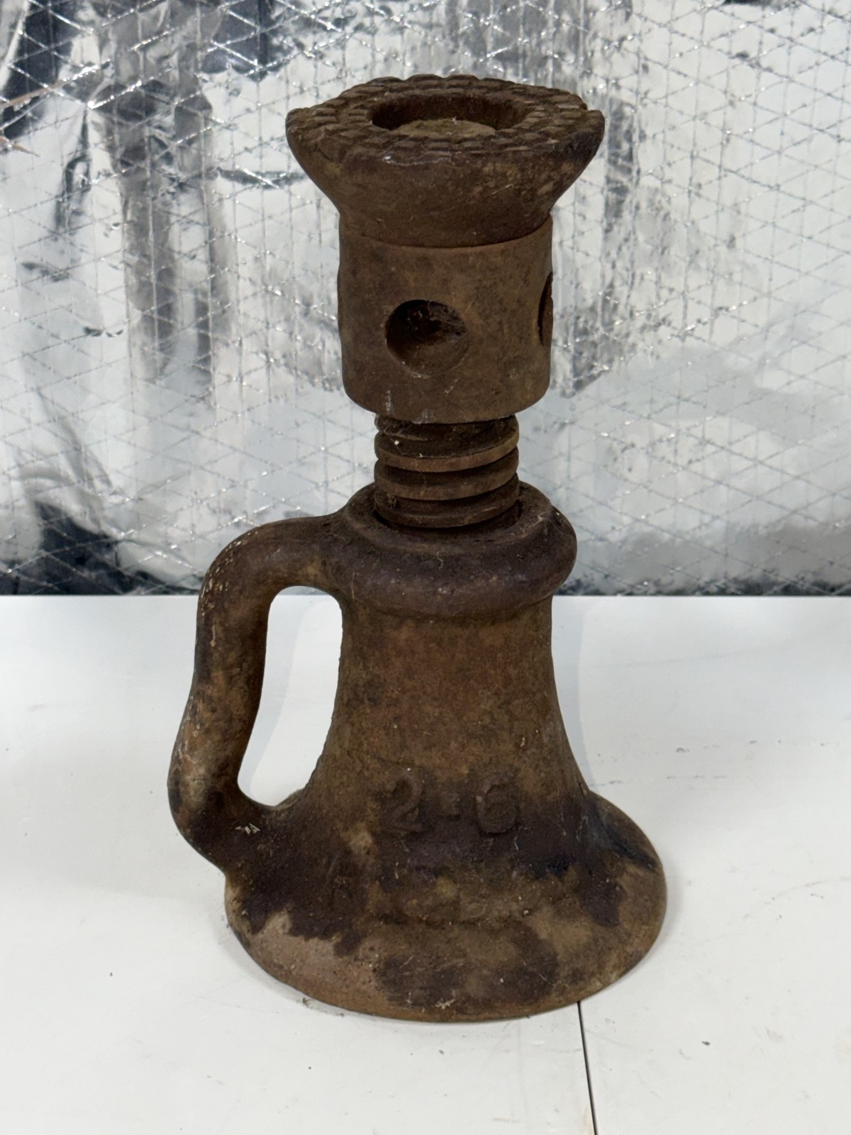 Vintage Illinois Iron & Bolt 2-6 Railroad Screw Bottle Jack Rustic Cast Iron USA