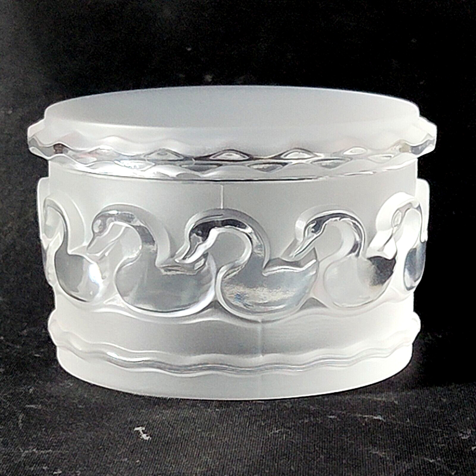 LALIQUE CANARDS POWDER BOX w LID, Frosted Lead Crystal, Ducks, 3 1/4\