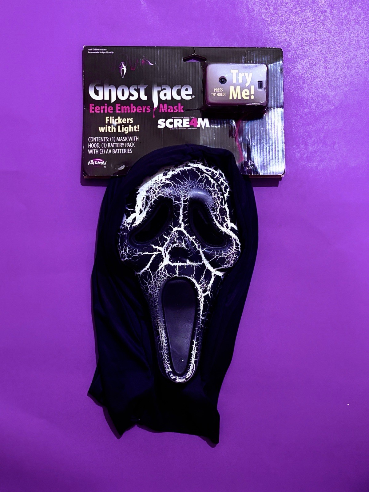 SCREAM FUN WORLD Eerie Embers Smoldering (Face Damaged) Green LED lights RARE