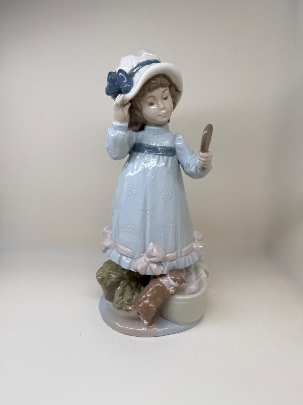 VINTAGE NADAL SPAIN PORCELAIN FIGURINE Girl With Mirror and Dog 11\