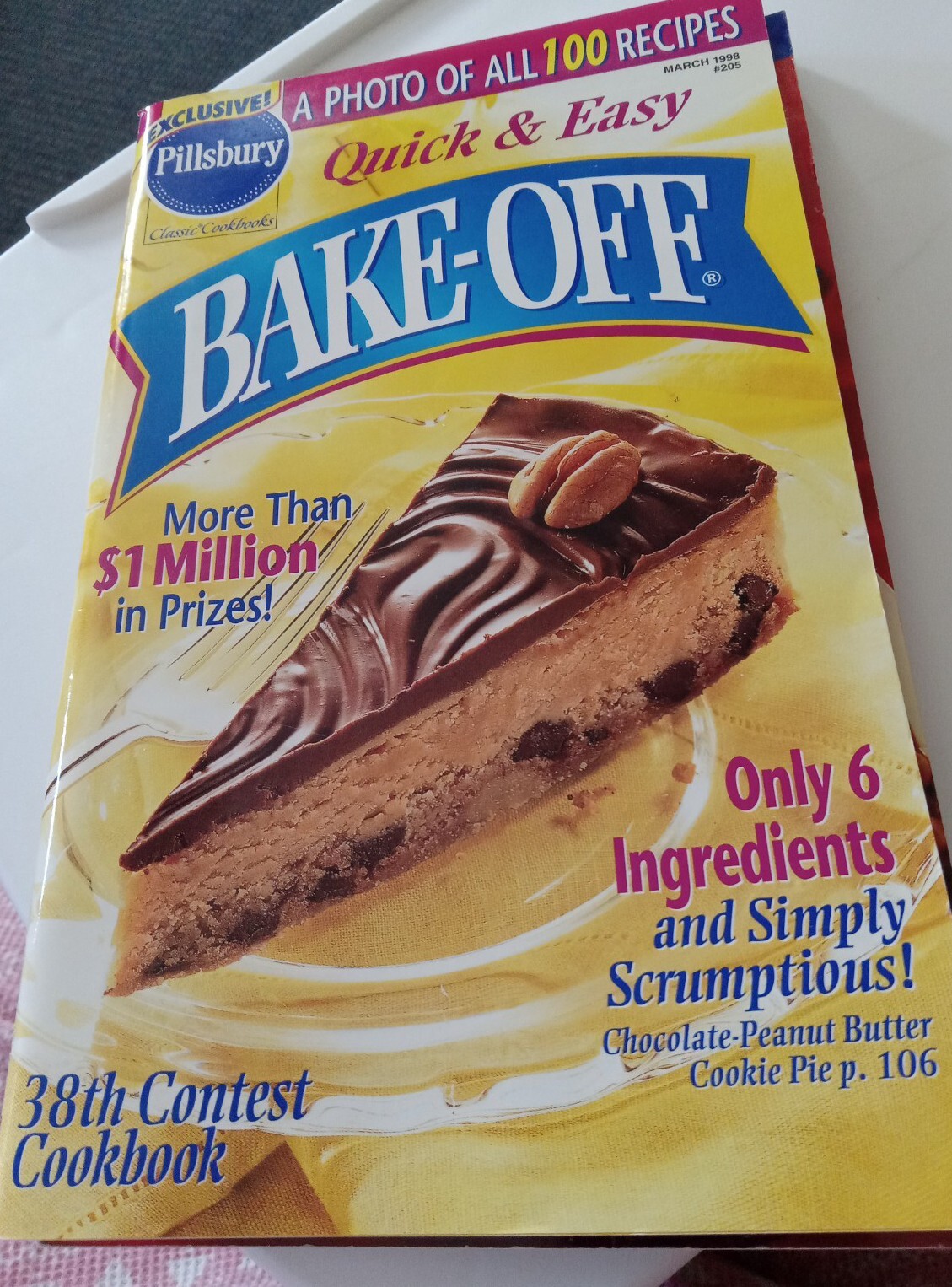 1997 38th PILLSBURY BAKE OFF CONTEST COOK BOOK